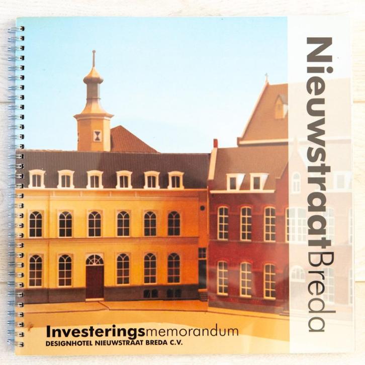 (nr300) Investeringsmemorandum Designhotel Nieuwstraat Breda, Boeken, Geschiedenis | Stad en Regio, Zo goed als nieuw, 20e eeuw of later