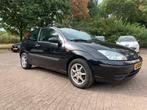 Ford Focus 1.6 I 2004 apk 7-10-2026 distributie zgan, 1596 cc, Stof, 74 €/maand, Zwart