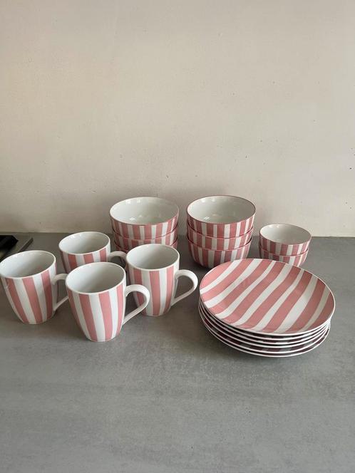 Servies set Albert Heijn AH roze, Huis en Inrichting, Keuken | Servies, Bord(en), Overige stijlen, Porselein, Ophalen of Verzenden