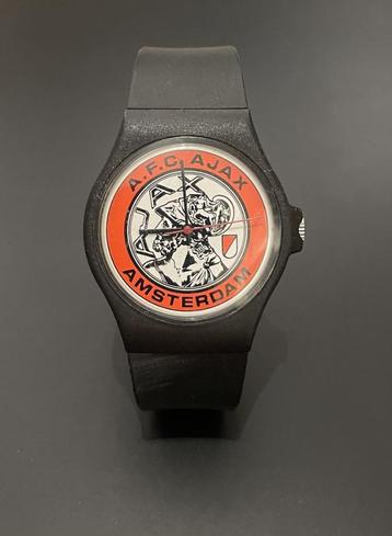 Ajax horloge beschikbaar voor biedingen