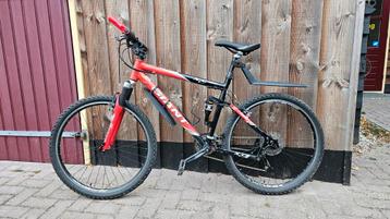 Giant XTC 950 met Rock Shok demping en vering - frame M beschikbaar voor biedingen