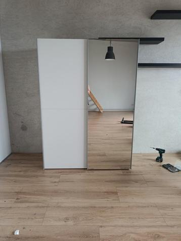 Kledingkast met spiegeldeur – snel af te halen (Eindhoven)
 beschikbaar voor biedingen