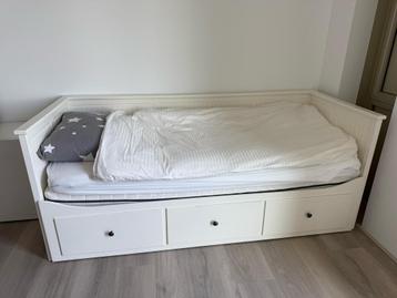 Ikea bedbank met drie lades 80x200