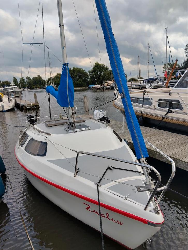 Goed onderhouden kajuit zeilboot met moter en trailer, Watersport en Boten, Kajuitzeilboten en Zeiljachten, Zo goed als nieuw