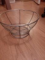 Draadstaal fruitmand, Huis en Inrichting, Woonaccessoires | Schalen en Manden, Ophalen of Verzenden, Zo goed als nieuw, Rond, Riet
