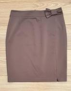 Cristina Gavioli prachtige rok taupekleurig,afneembare strik, Kleding | Dames, Rokken, Maat 38/40 (M), Bruin, Nieuw, Ophalen of Verzenden