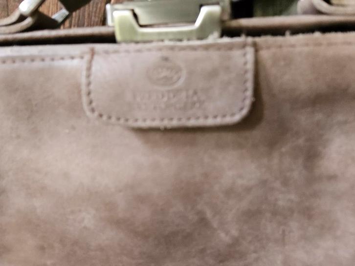 Fred de la Bretoniere stijlvolle laptoptas - nw, Sieraden, Tassen en Uiterlijk, Tassen | Damestassen, Nieuw, Handtas, Bruin, Ophalen of Verzenden