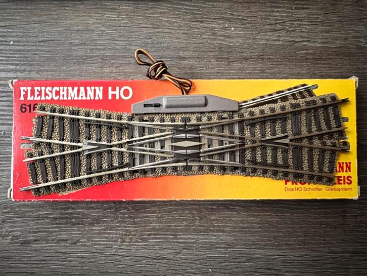 Fleischmann Profi Rails, Engelse wissel 6164L + aandrijving, Hobby en Vrije tijd, Modeltreinen | H0, Gebruikt, Rails, Gelijkstroom