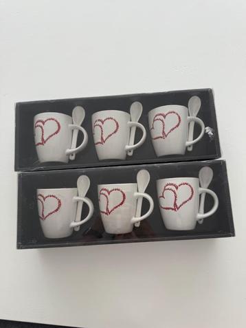 Koffieglazen, vrijwel niet gebruikt  beschikbaar voor biedingen