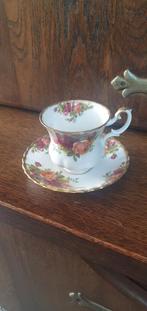 Royal Albert Old country roses, Antiek en Kunst, Antiek | Servies los, Ophalen of Verzenden