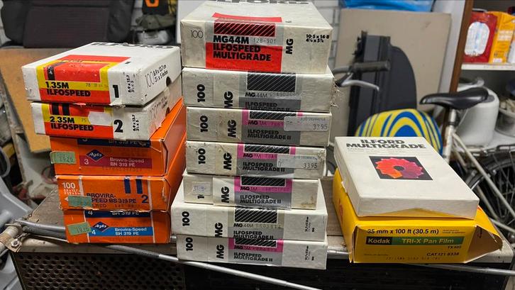 Voorraad oud fotopapier, Audio, Tv en Foto, Fotografie | Doka Toebehoren, Doka-onderdelen, Ophalen