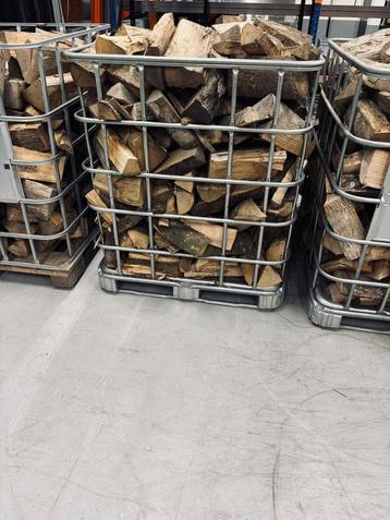 Gemixt es, eik en beukenhout voor in de openhaard beschikbaar voor biedingen