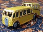 Mooie oude model bus uit Engeland van Dinky Toys 11,2 cm., Antiek en Kunst, Antiek | Speelgoed, Ophalen of Verzenden