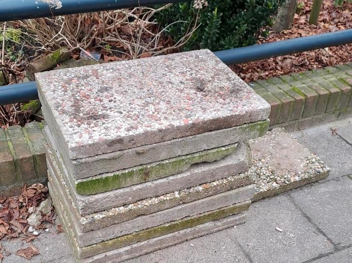 Grindtegels (8,5 stuks) - Gratis af te halen, Tuin en Terras, Tegels en Klinkers, Gebruikt, Terrastegels, Grind, Minder dan 5 m²