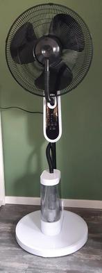 Te koop: Standventilator met mistfunctie., Ophalen, Ventilator met afstandsbediening, Zo goed als nieuw, Vloerventilator