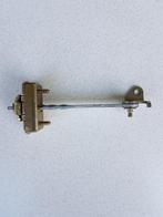 Deurvanger Mercedes Benz en of VW LT., Gebruikt, Ophalen of Verzenden, Mercedes-Benz, Voor