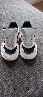 PUMA SNEAKERS  WIT/GROEN/ROZE /ZWART MT 26 voetlengte 16 cm, Meisje, Puma, Schoenen, Ophalen of Verzenden