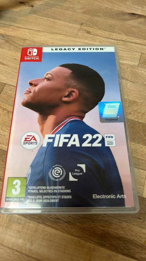 FIFA 22 Legacy Edition, Spelcomputers en Games, Games | Nintendo Switch, Zo goed als nieuw, Sport, 3 spelers of meer, Vanaf 3 jaar