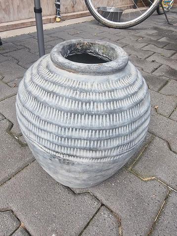 Robuuste Landelijke Vaas - Droogbloemen beschikbaar voor biedingen