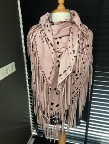 Nieuwe omslagdoek/sjaal . beschikbaar voor biedingen