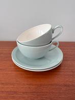 Twee pastel theekopjes Regout, grijsblauw Maastricht, Ophalen of Verzenden, Zo goed als nieuw, Porselein, Kop en/of schotel