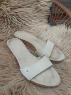UGG dames slipper 39 nubuk suède sleehak, Slippers, UGG, Beige, Ophalen of Verzenden