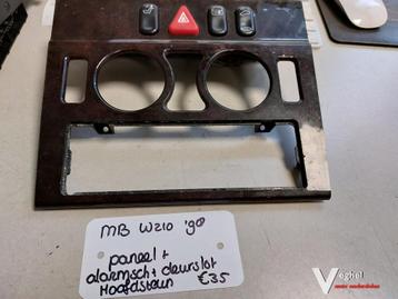 MB W210 paneel met alarmlichtschakelaar, hoofdsteunschakelaa beschikbaar voor biedingen