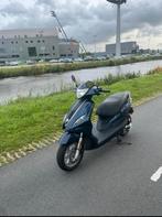 Piaggio Fly 2015, Fietsen en Brommers, Scooters | Piaggio, Benzine, Maximaal 45 km/u, 50 cc, Gebruikt