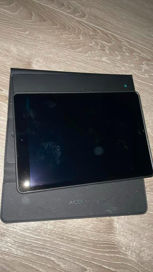 Apple ipad 9e generatie niet amper gebruikt, Computers en Software, Apple iPads, Zo goed als nieuw, Apple iPad, 10 inch, 64 GB