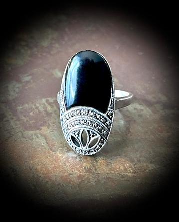 Ring Antiek Zilver 925 Mooi + stempel Onyx markasiet ovaal