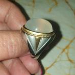 Ring maat 19 batu akik Anggur putih Indonesië, 19 tot 20, Ophalen of Verzenden, Zo goed als nieuw, Dame of Heer