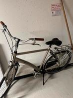 Batavus genova 28 inch, Fietsen en Brommers, Ophalen, Versnellingen, Batavus, Zo goed als nieuw