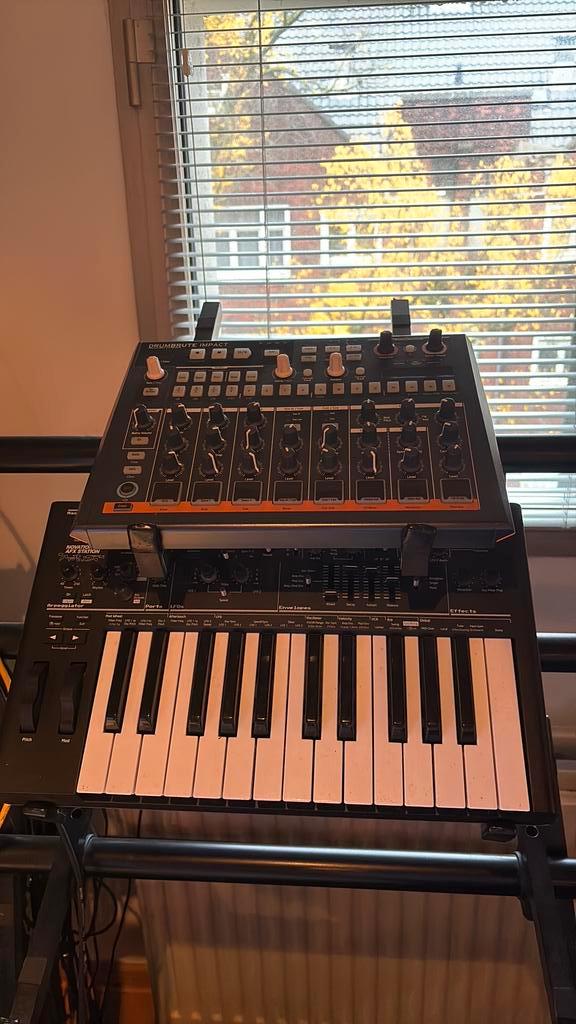 MUSIC GEAR - MOVING SALE - EVERYTHING MUST GO, Muziek en Instrumenten, Synthesizers, Zo goed als nieuw, Overige aantallen, Novation