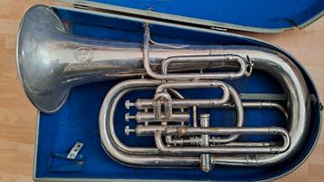 D. Onsingh & co tuba beschikbaar voor biedingen