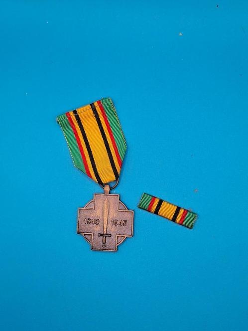 Oorlogsereteken Militair Strijder, Verzamelen, Militaria | Algemeen, Overige soorten, Lintje, Medaille of Wings, Nederland, Verzenden