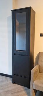 Zwarte vitrinekast met glazen deur, Huis en Inrichting, Kachels, Ophalen, Gebruikt, Vrijstaand, Overige soorten
