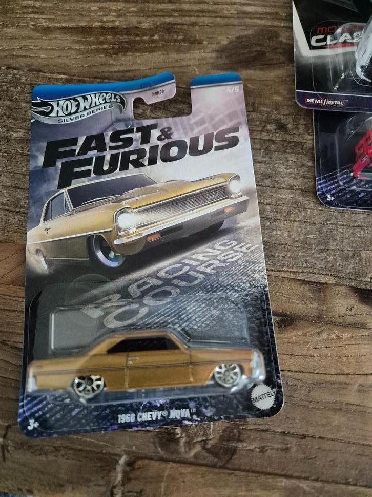 Hot Wheels  Fast & Furious Racing Course  1966 Chevy Nova, Hobby en Vrije tijd, Modelauto's | Overige schalen, Zo goed als nieuw