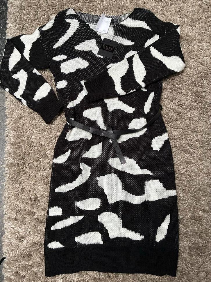 Gebreide damesjurk maat S/M - nieuw, Kleding | Dames, Jurken, Nieuw, Maat 38/40 (M), Zwart, Knielengte, Ophalen of Verzenden