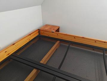 Twee spiraalbodems en een bedombouw beschikbaar voor biedingen