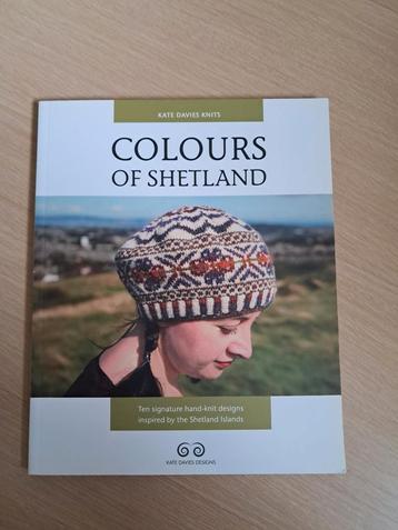 Colours of Shetland van Kate Davies  beschikbaar voor biedingen