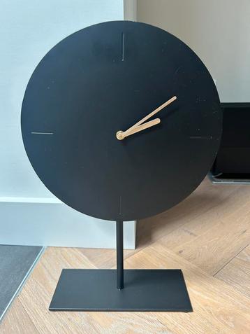 Als nieuw! Zwarte matte tafelklok Waiwo, Light&Living beschikbaar voor biedingen