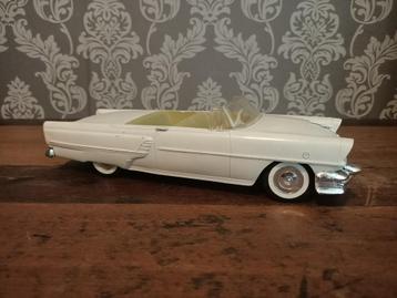 Kunstof Dealer model Ford Fairlane Convertible (1955) USA beschikbaar voor biedingen