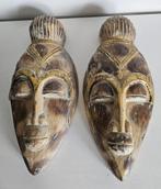 2 LEUKE HOUTEN MASKERS, Antiek en Kunst, Kunst | Beelden en Houtsnijwerken, Ophalen of Verzenden