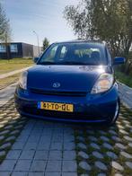 Daihatsu Sirion 1.0 51KW 2006 Blauw, Auto's, Daihatsu, Voorwielaandrijving, Blauw, Handgeschakeld, 3 cilinders