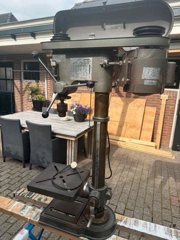 Kolomboormachine Duracraft beschikbaar voor biedingen