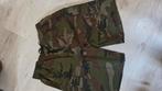 Heren camouflage korte broek, Kleding | Heren, Broeken en Pantalons, Ophalen of Verzenden, Zo goed als nieuw, Overige maten, Overige kleuren
