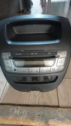 Origineel autoradio met console  Toyota Aygo, C1 of 107, Auto diversen, Autoradio's, Gebruikt, Ophalen of Verzenden