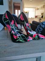 Mooie nieuwe hoge hakken mt 46 met bloemen motief, Kleding | Dames, Schoenen, Ophalen of Verzenden, Nieuw
