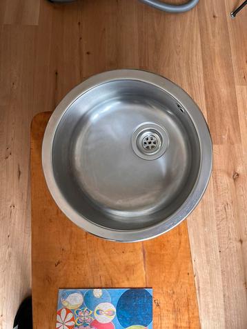 Rvs spoelbak rond + sifon beschikbaar voor biedingen