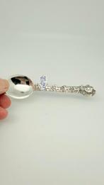 Zilveren lepel met afbeelding: gouden koets., Antiek en Kunst, Verzenden, Zilver